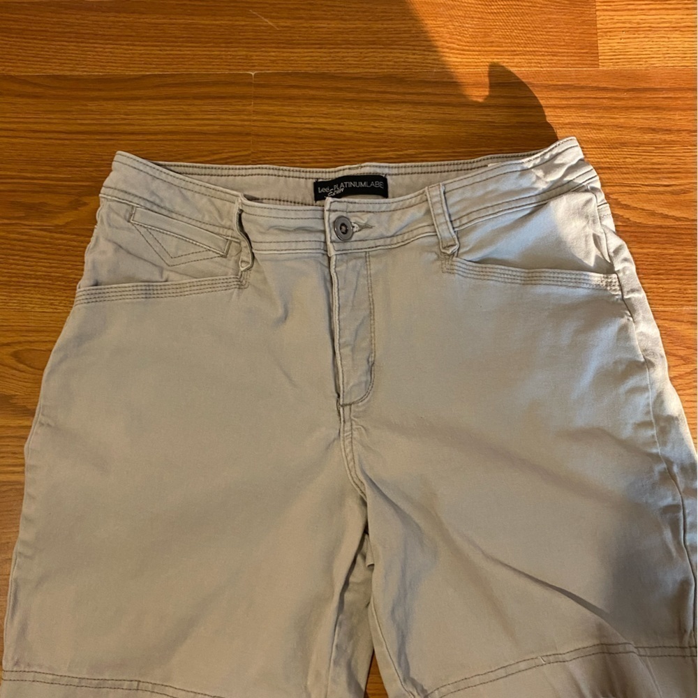 LEE Platinum Label Shorts size 8 Medium (FL)